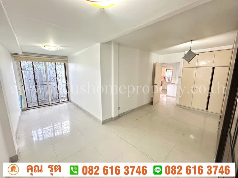 ขาย บ้านแฝด หมู่บ้าน ทิพย์นคร ซอยนวลจันทร์ 27 หลังมุม  